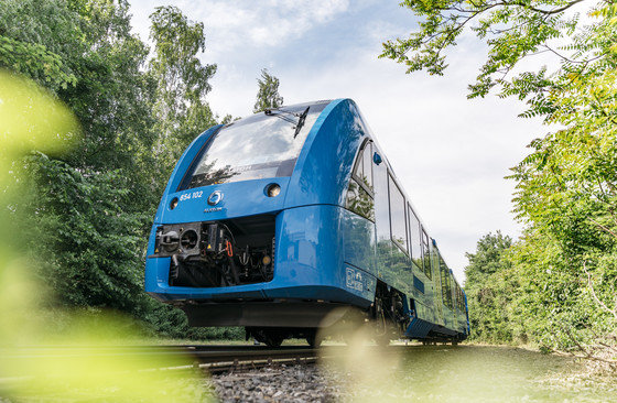 Alstom's Coradia iLint hydrogen train runs for the first time in Sweden